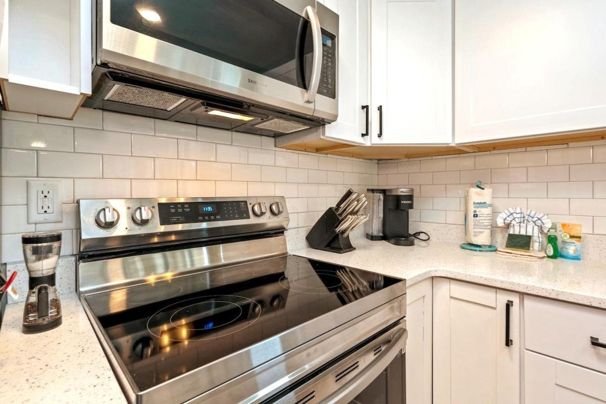 So Fire So Good 3 Comm Pools Lakeview Fireplace デスティン エクステリア 写真